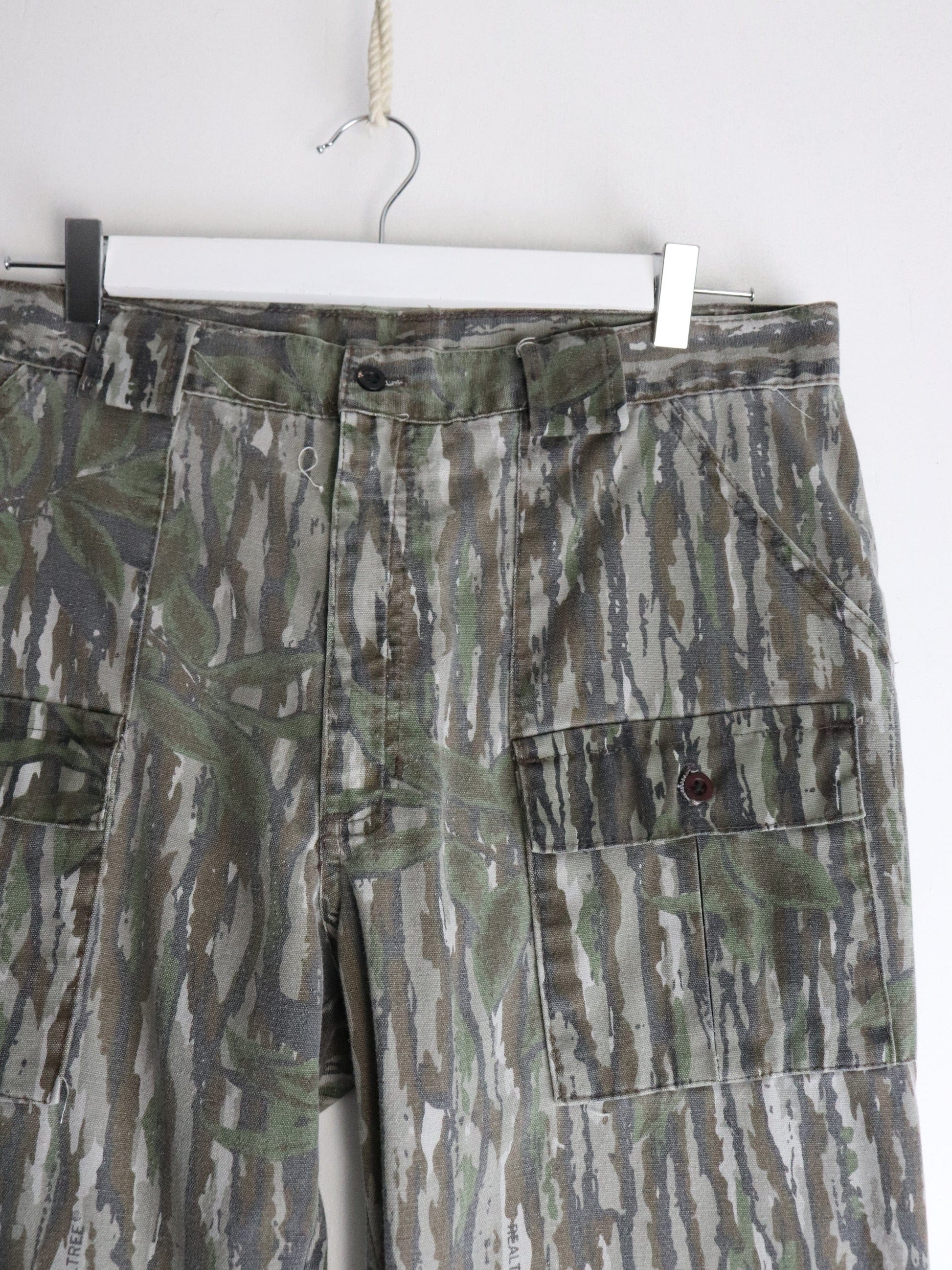 Vintage Walls Pants Mens 35 x 30 Brown Bark Camo from propervintagecanada