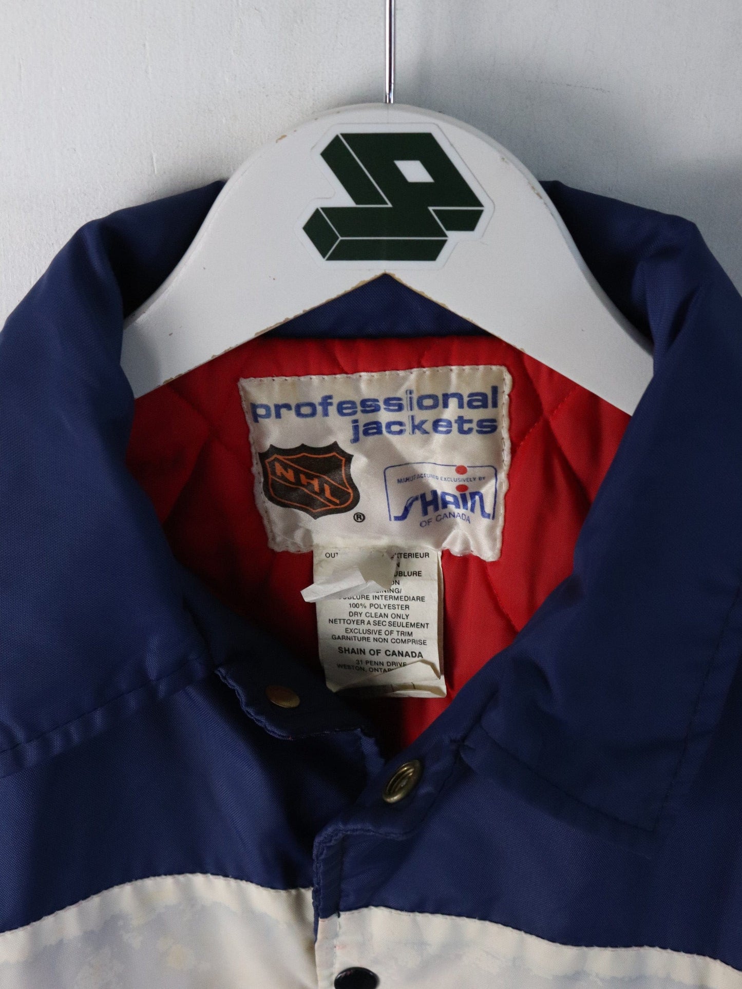 Vintage Washington Capitals Jacket Mens Small Red NHL from propervintagecanada