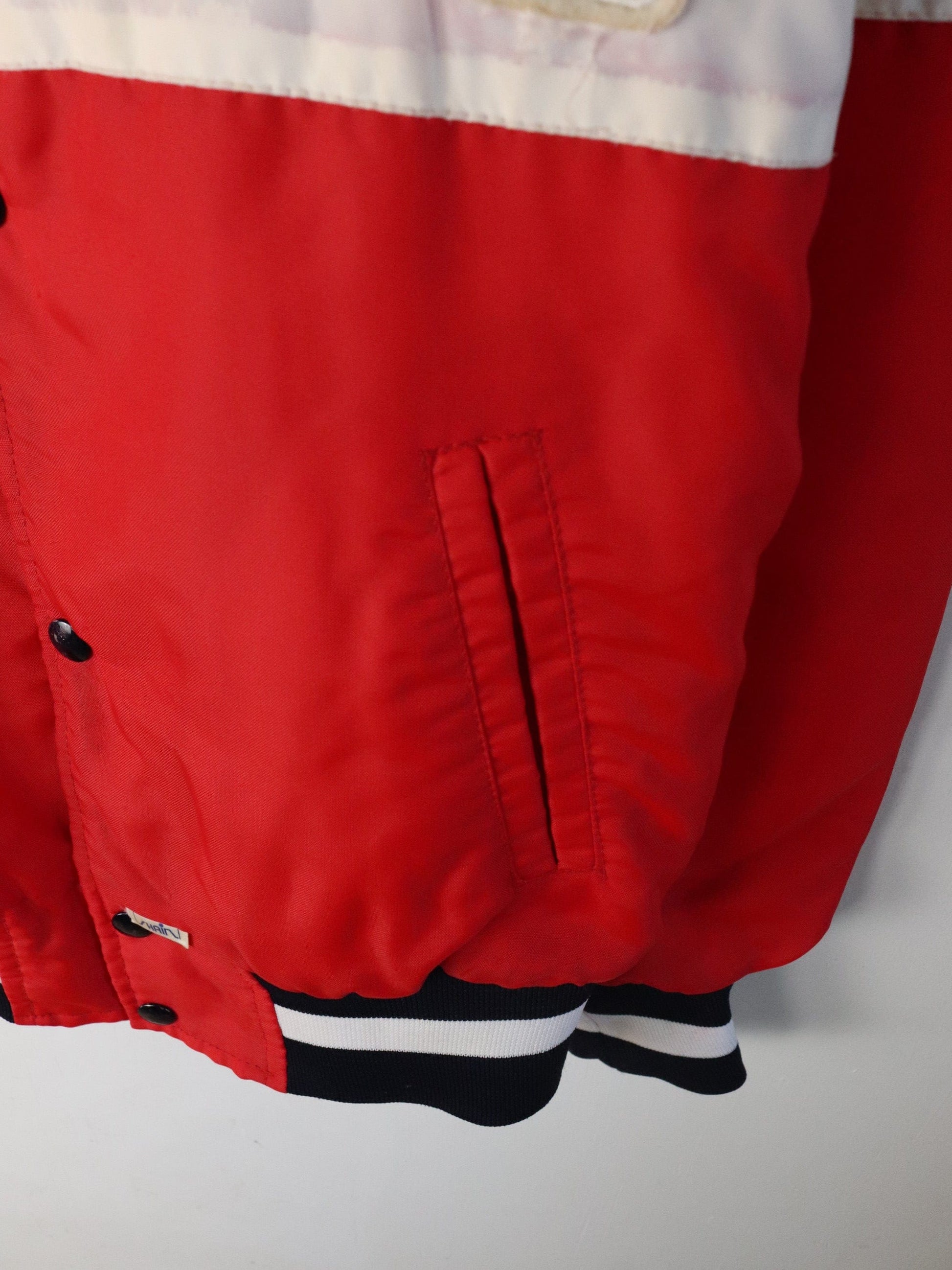 Vintage Washington Capitals Jacket Mens Small Red NHL from propervintagecanada