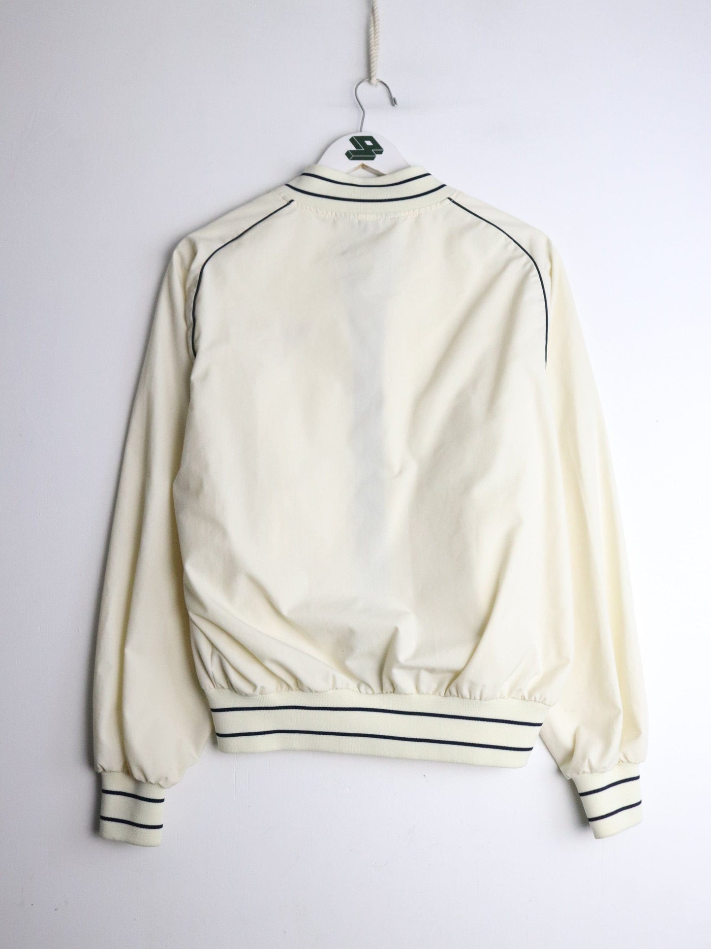 Vintage West Virginia Mountaineers Jacket Mens Medium White from propervintagecanada