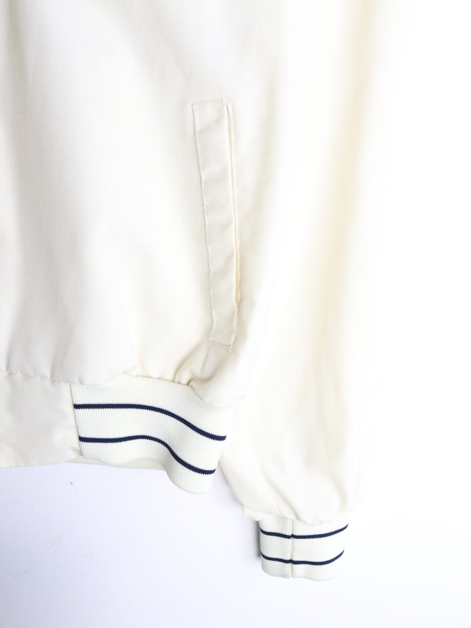 Vintage West Virginia Mountaineers Jacket Mens Medium White from propervintagecanada