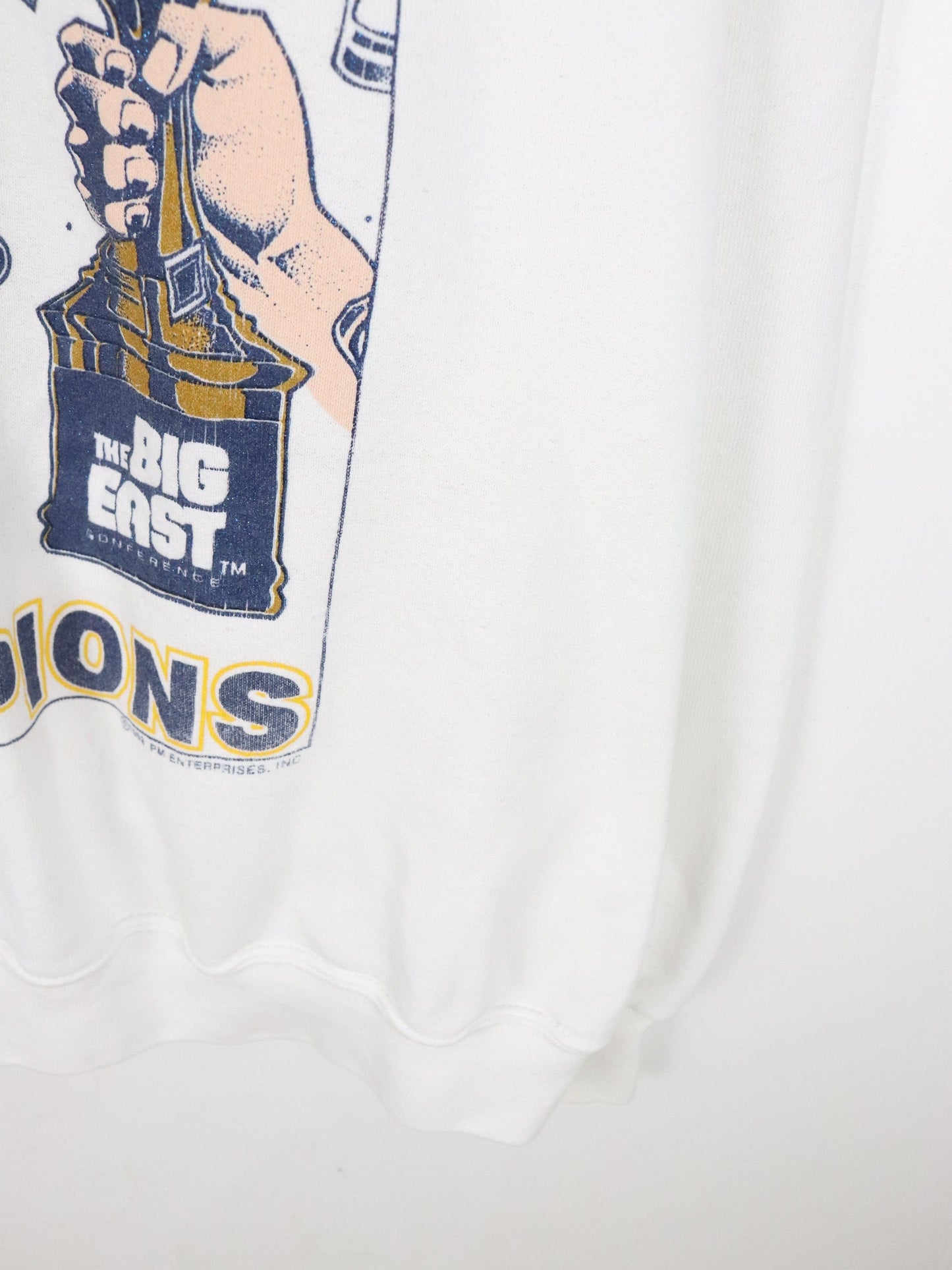 Vintage West Virginia Mountaineers Sweatshirt Mens XL White from propervintagecanada