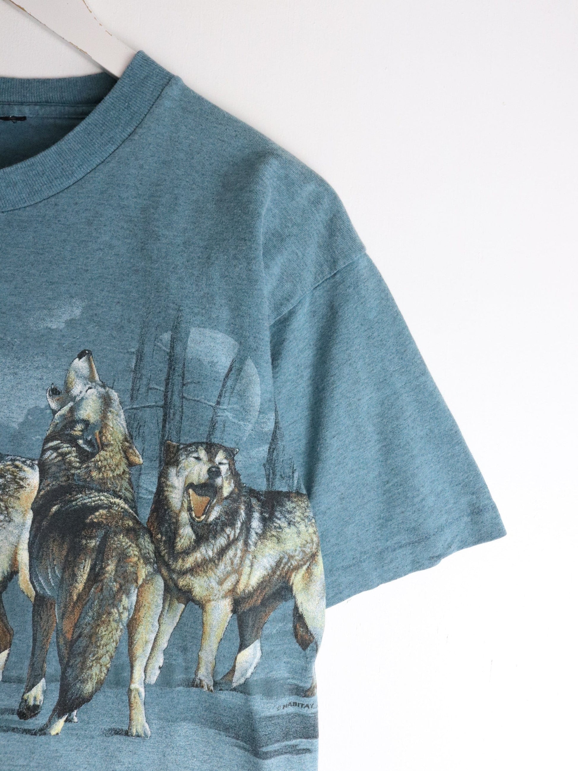 Vintage Wolf T Shirt Mens Small Blue from propervintagecanada