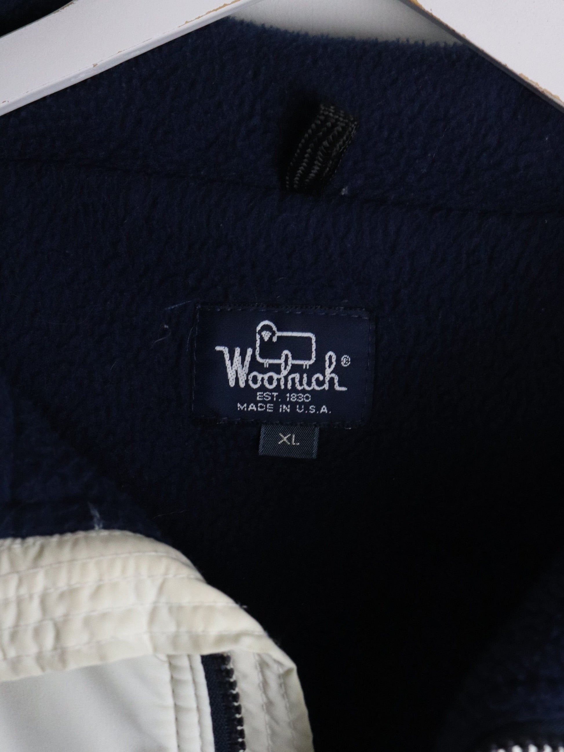 Vintage Woolrich Jacket Mens XL White from propervintagecanada