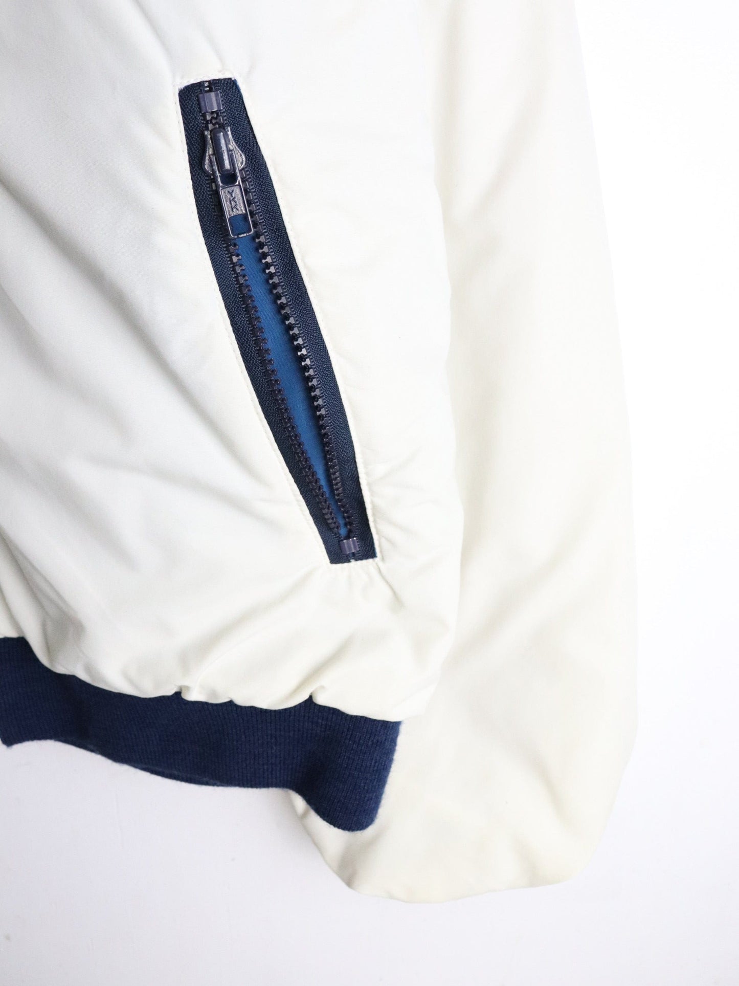 Vintage Woolrich Jacket Mens XL White from propervintagecanada