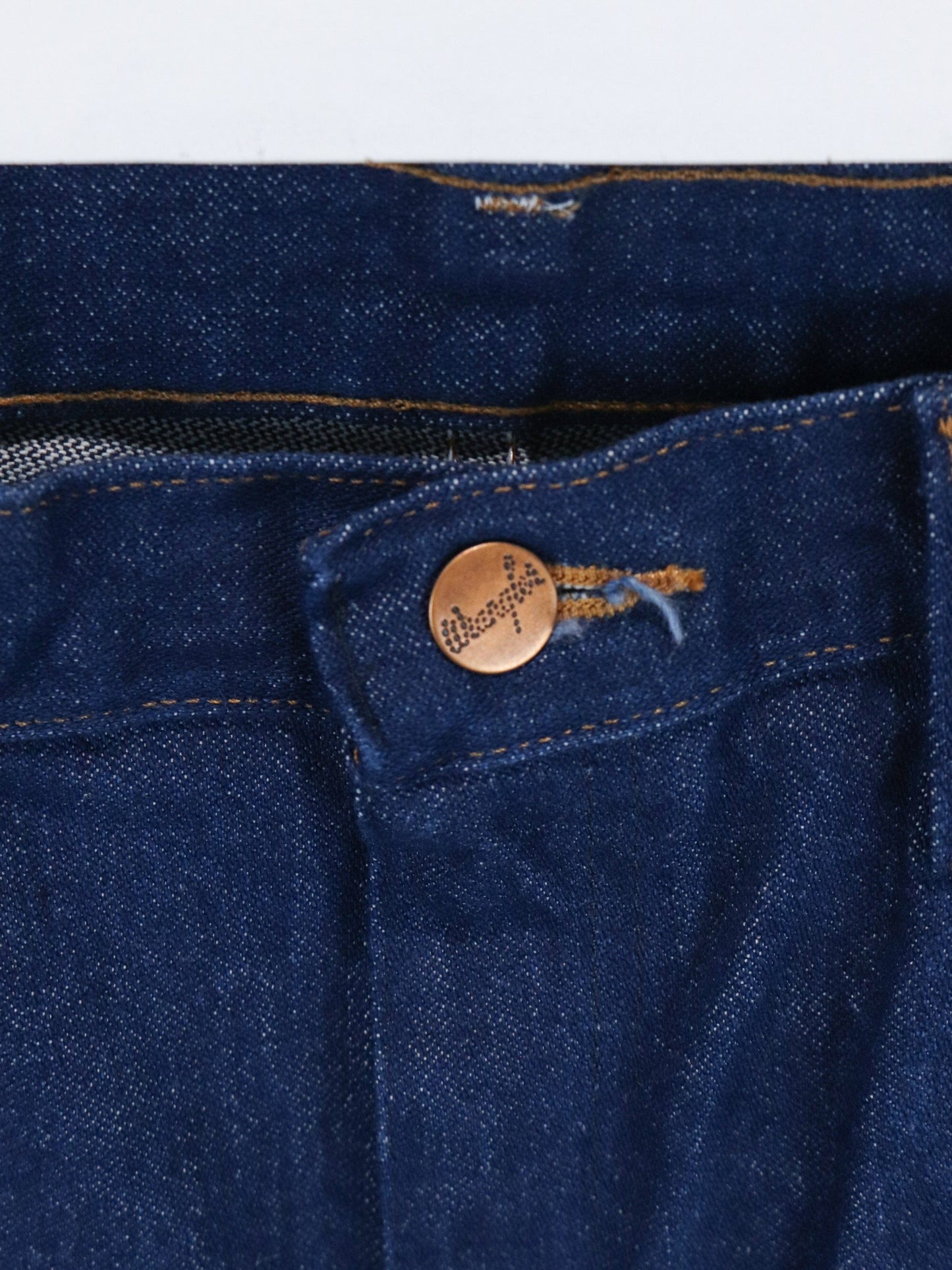 Vintage Wrangler Denim Jeans Mens 32 x 33 Blue from propervintagecanada