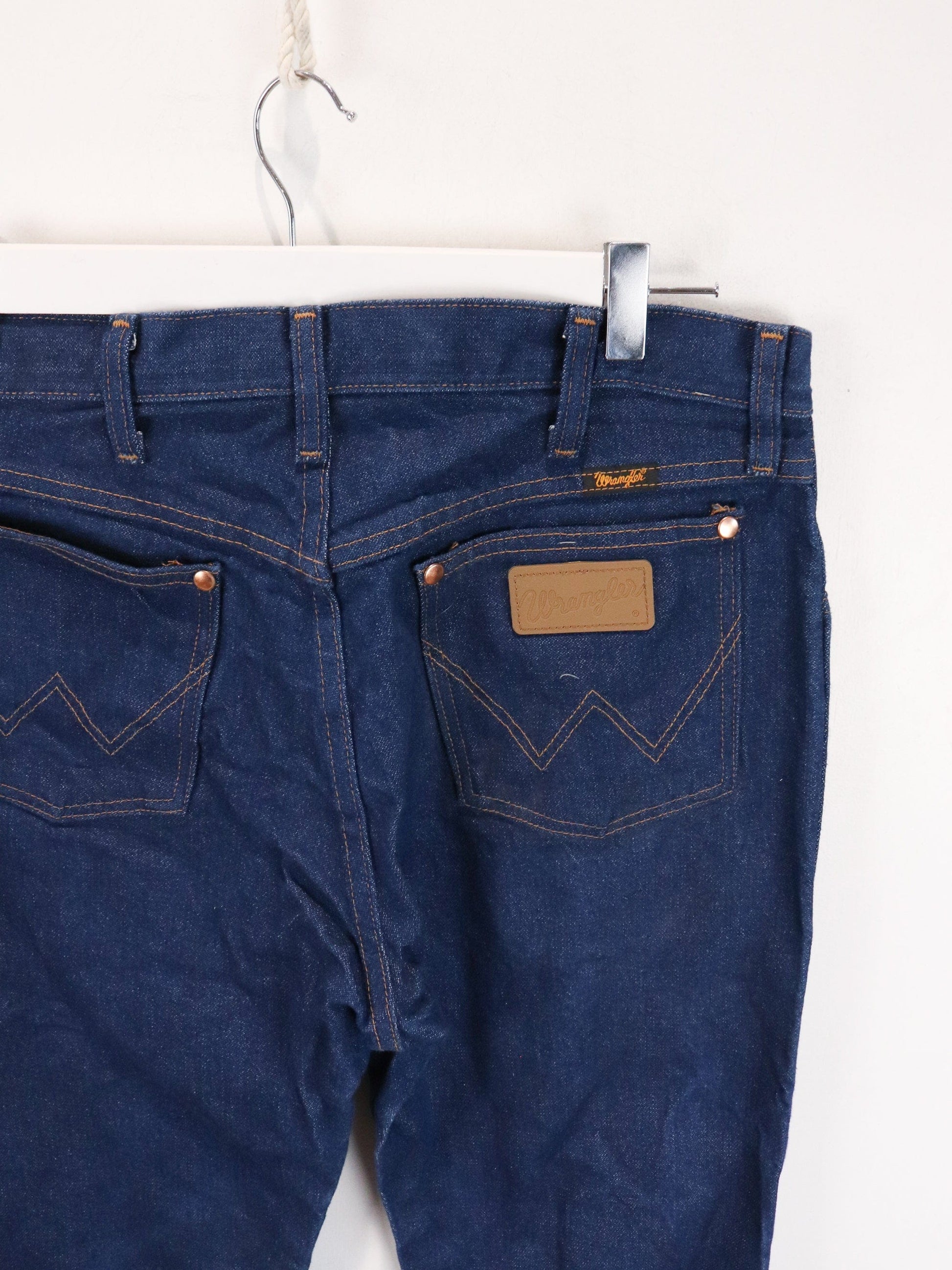 Vintage Wrangler Denim Jeans Mens 32 x 33 Blue from propervintagecanada