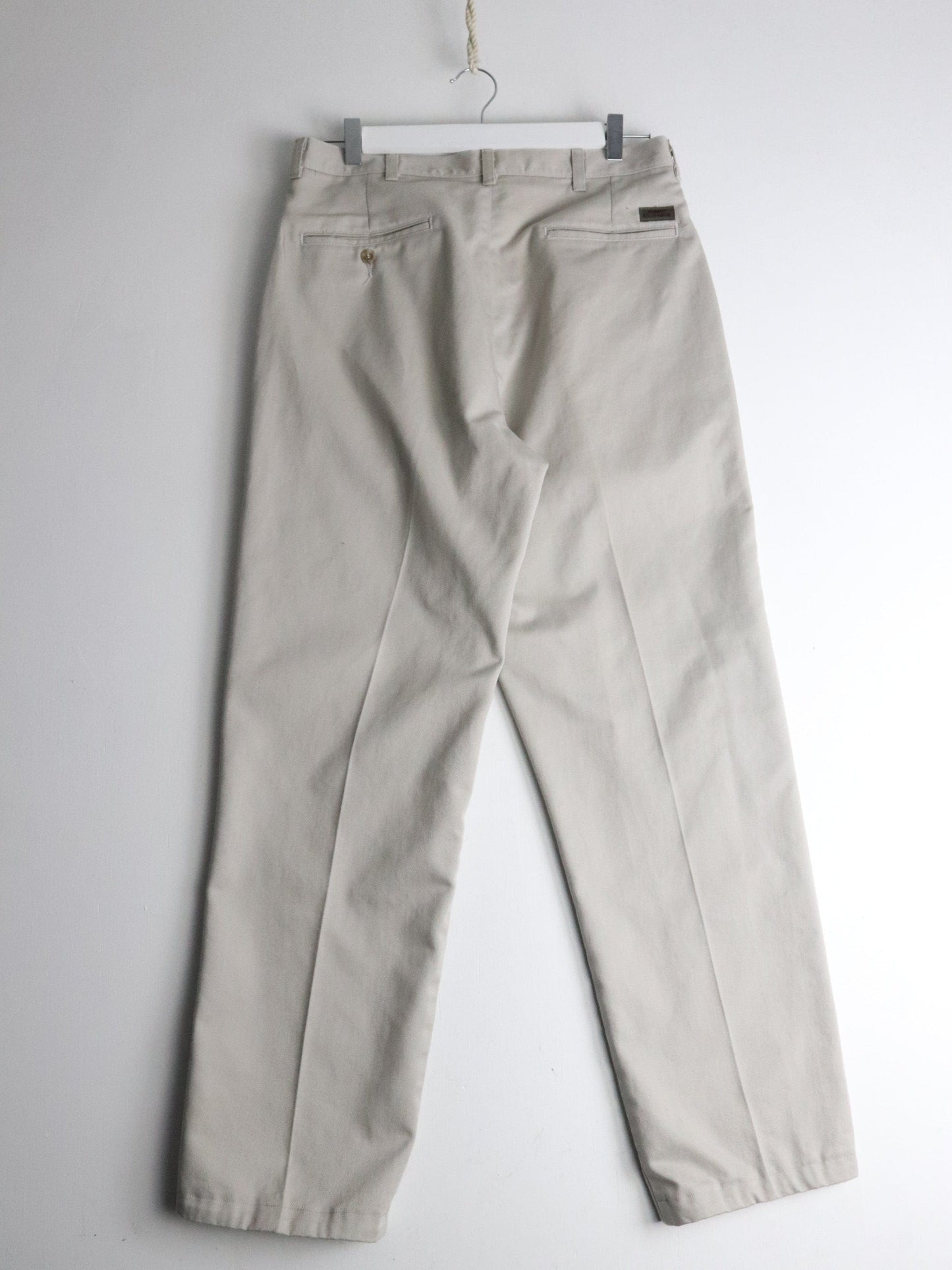 Vintage Wrangler Pants Mens 34 x 32 Beige Chino from propervintagecanada