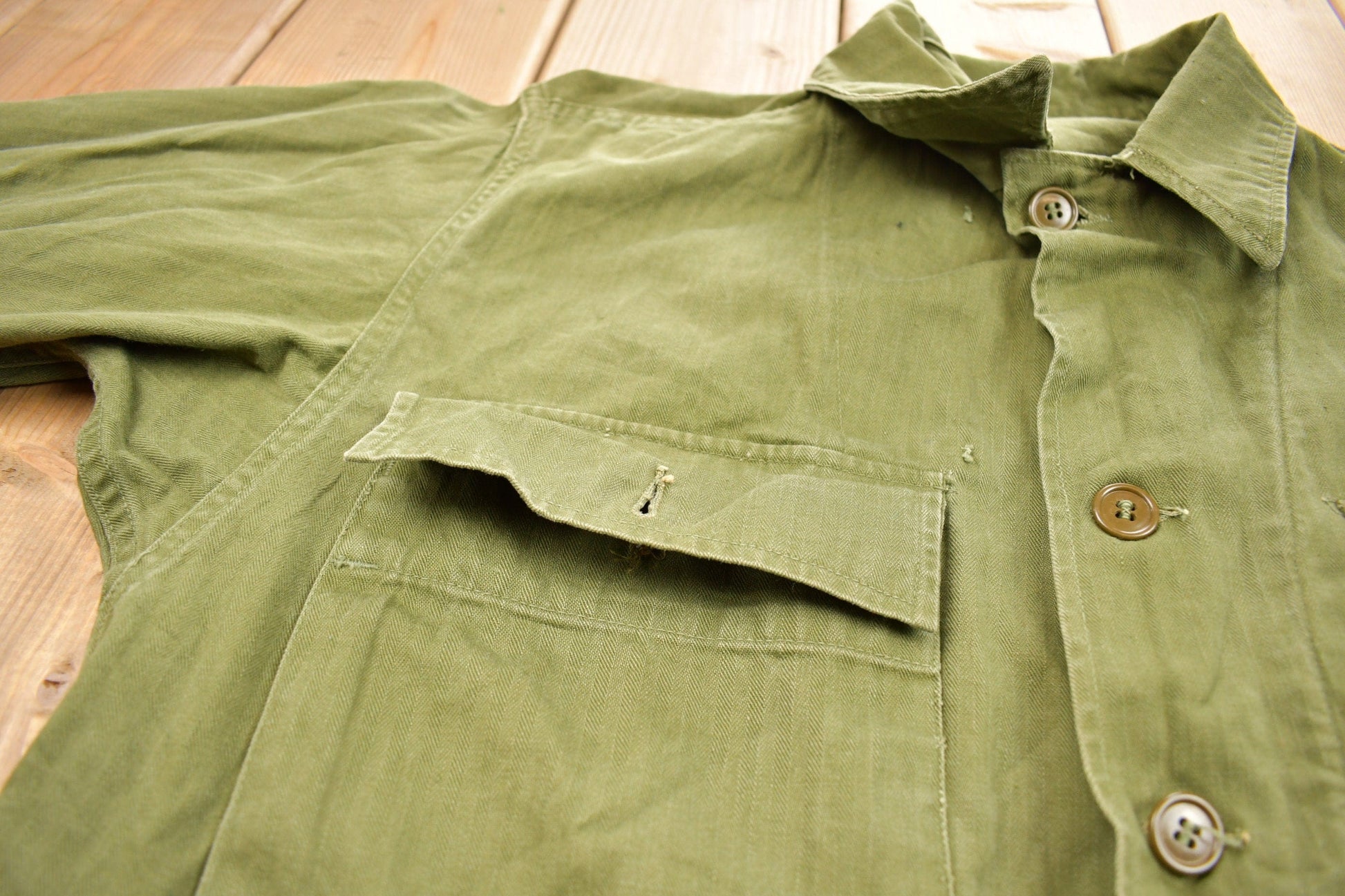 Vintage WW2 1940s Herringbone Military Jacket Army Men's Medium from propervintagecanada