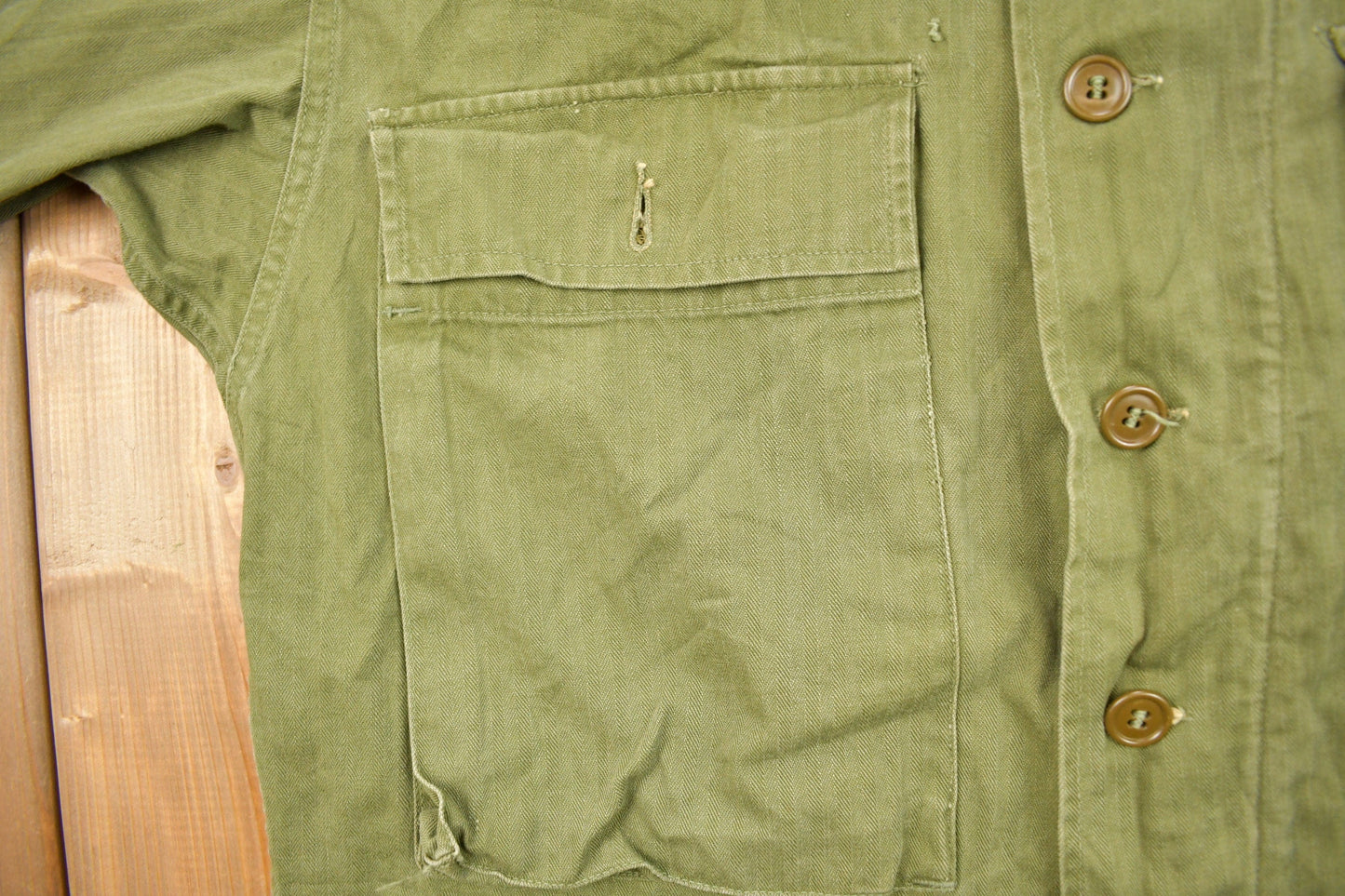 Vintage WW2 1940s Herringbone Military Jacket Army Men's Medium from propervintagecanada