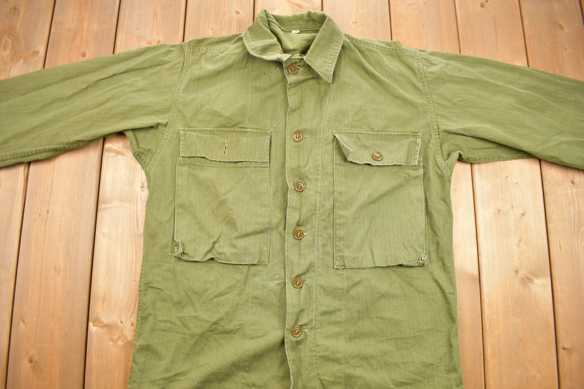 Vintage WW2 1940s Herringbone Military Jacket Army Men's Medium from propervintagecanada