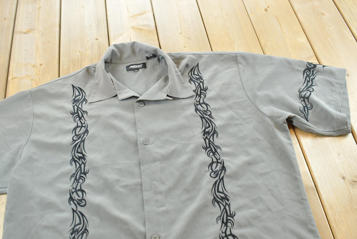 Vintage Y2K Amplify Barbwire Button Up Shirt Men's 2XL from propervintagecanada