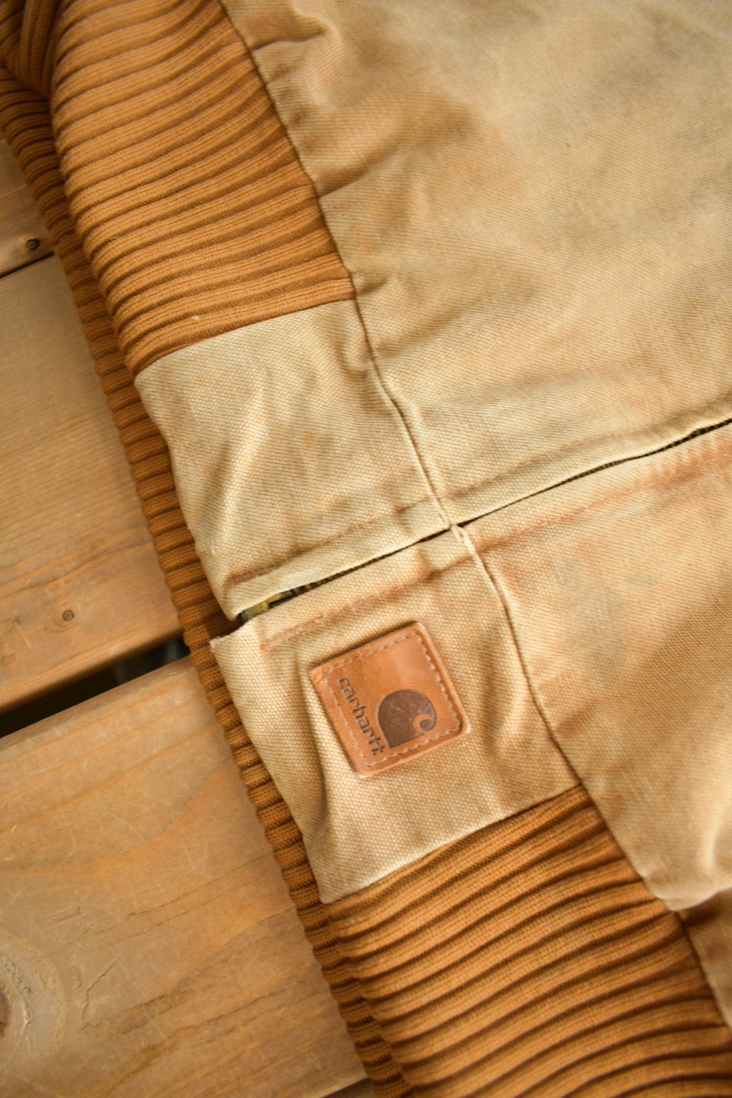 Vintage Y2K Carhartt Beige Santa Fe Work Jacket Men's 2XL from propervintagecanada