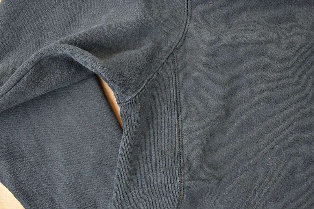 Vintage Y2K Champion Reverse Weave Hoodie Sweatshirt Mens L from propervintagecanada