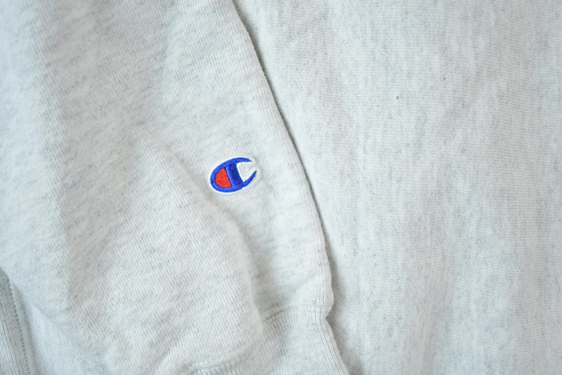 Vintage Y2K Champion Reverse Weave Interlochen Hoodie Sweatshirt Men's Large from propervintagecanada