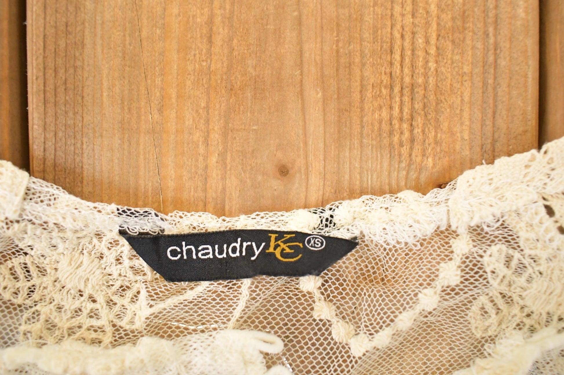 Vintage Y2K Chaudry Kc Floral Lace Souvenir Travel T-Shirt Women's XL from propervintagecanada