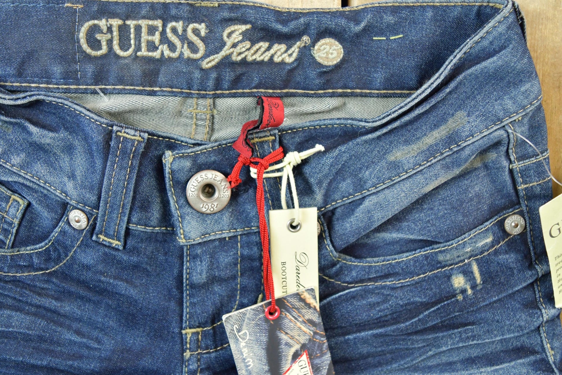 Vintage Y2K Deadstock Guess Low Rise Jeans Women's 26x31 from propervintagecanada