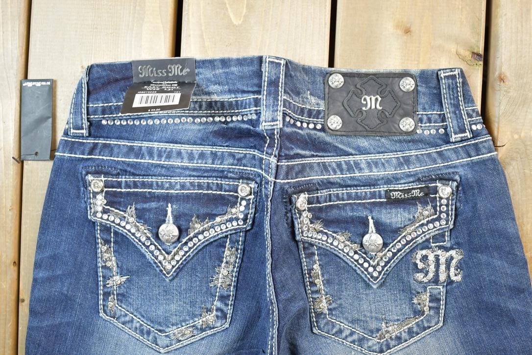 Vintage Y2K Deadstock Miss Me Bedazzled Low Rise Jeans Size 26x31 / Boot Cut Jeans / Y2K Style / Embroidered Jeans / 2000s / Contrast from propervintagecanada