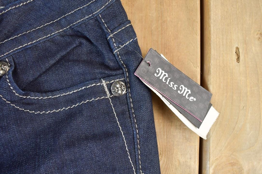 Vintage Y2K Deadstock Miss Me Bedazzled Low Rise Jeans Size 26x31 / Easy Boot Cut Jeans / Y2K Style / Embroidered Jeans / 2000s / from propervintagecanada