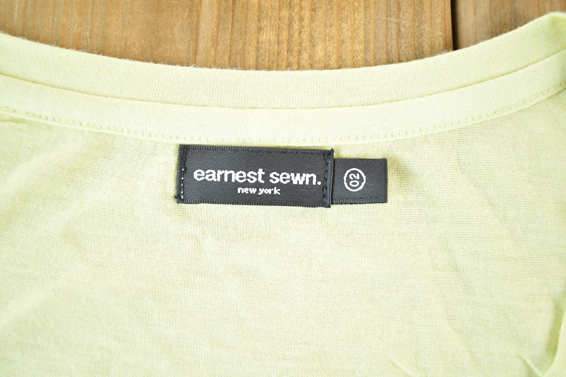 Vintage Y2K Earnest And Sewn Souvenir V Neck T-Shirt Women's M from propervintagecanada