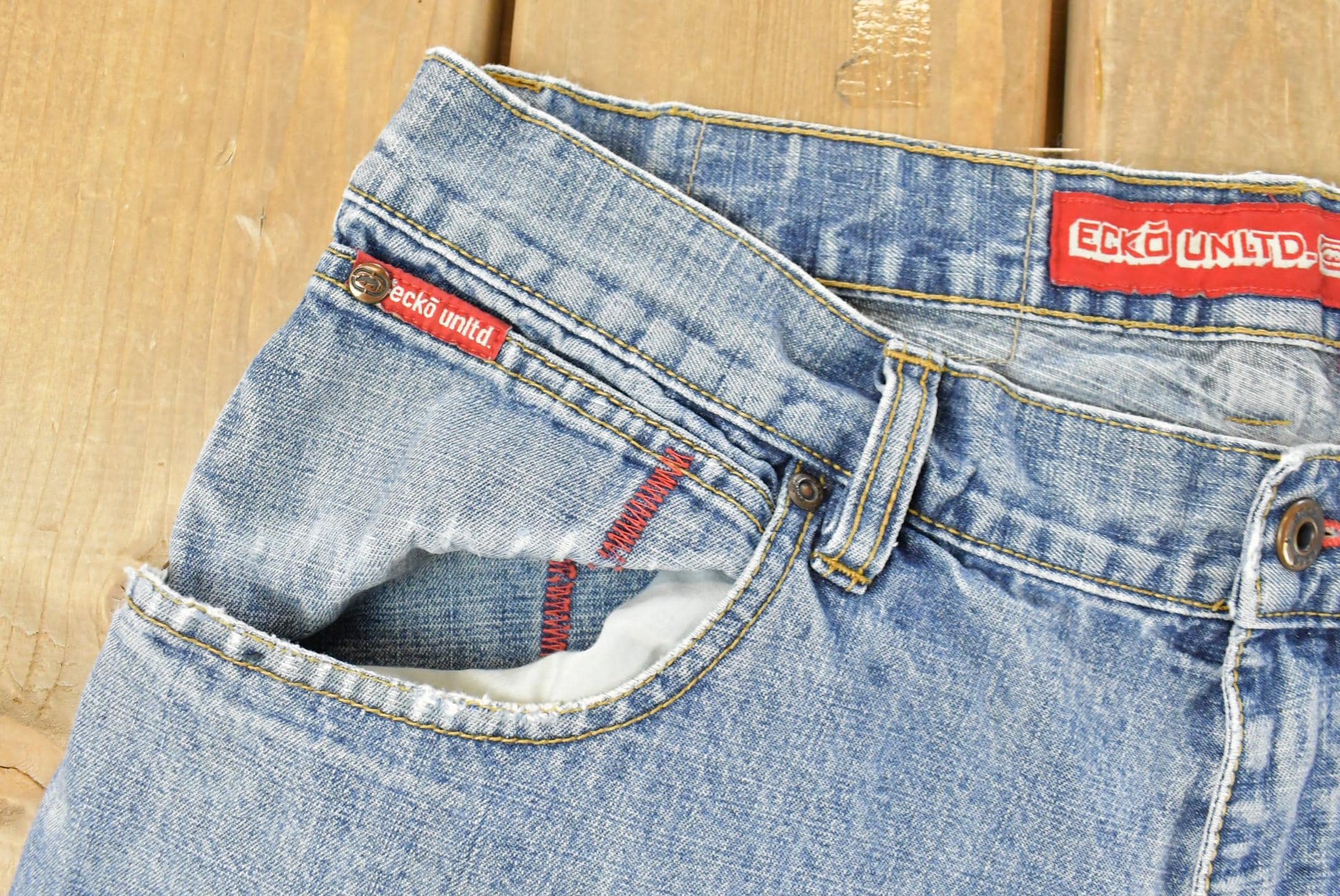 Vintage Y2K Ecko Unltd Denim Jeans, Baggy Hip Hop Streetwear (38 x 31) from propervintagecanada