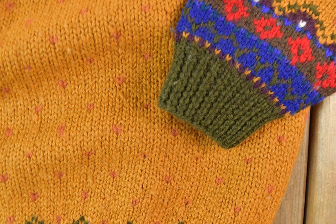 Vintage Y2K Gap Fall Theme AOP Knit Crewneck Sweater Women's S from propervintagecanada