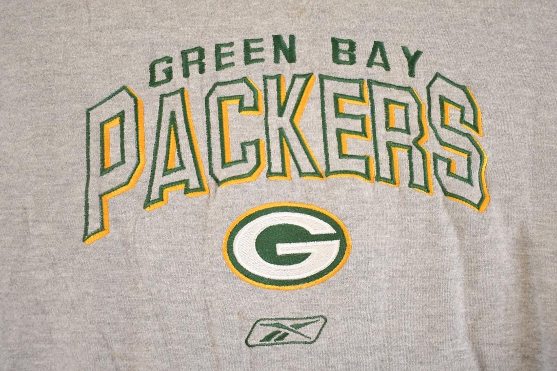 Vintage Y2K Green Bay Packers Crewneck Sweatshirt Men's XL from propervintagecanada