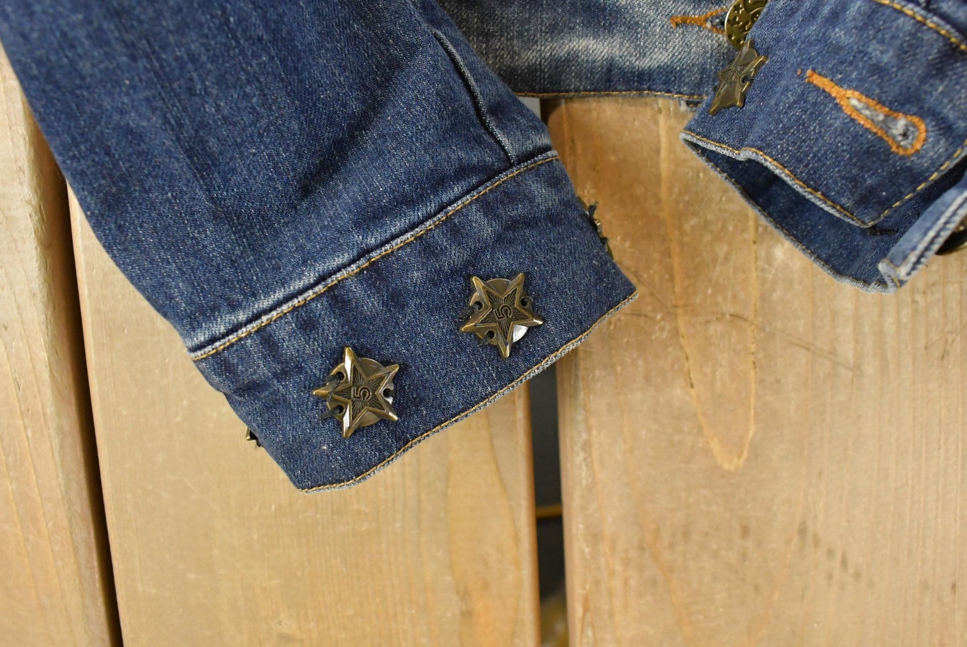 Vintage Y2K Jeanswear Denim Trucker Jean Jacket Women's Small / Denim Jacket / 2000s Coat / Chic Fashion from propervintagecanada