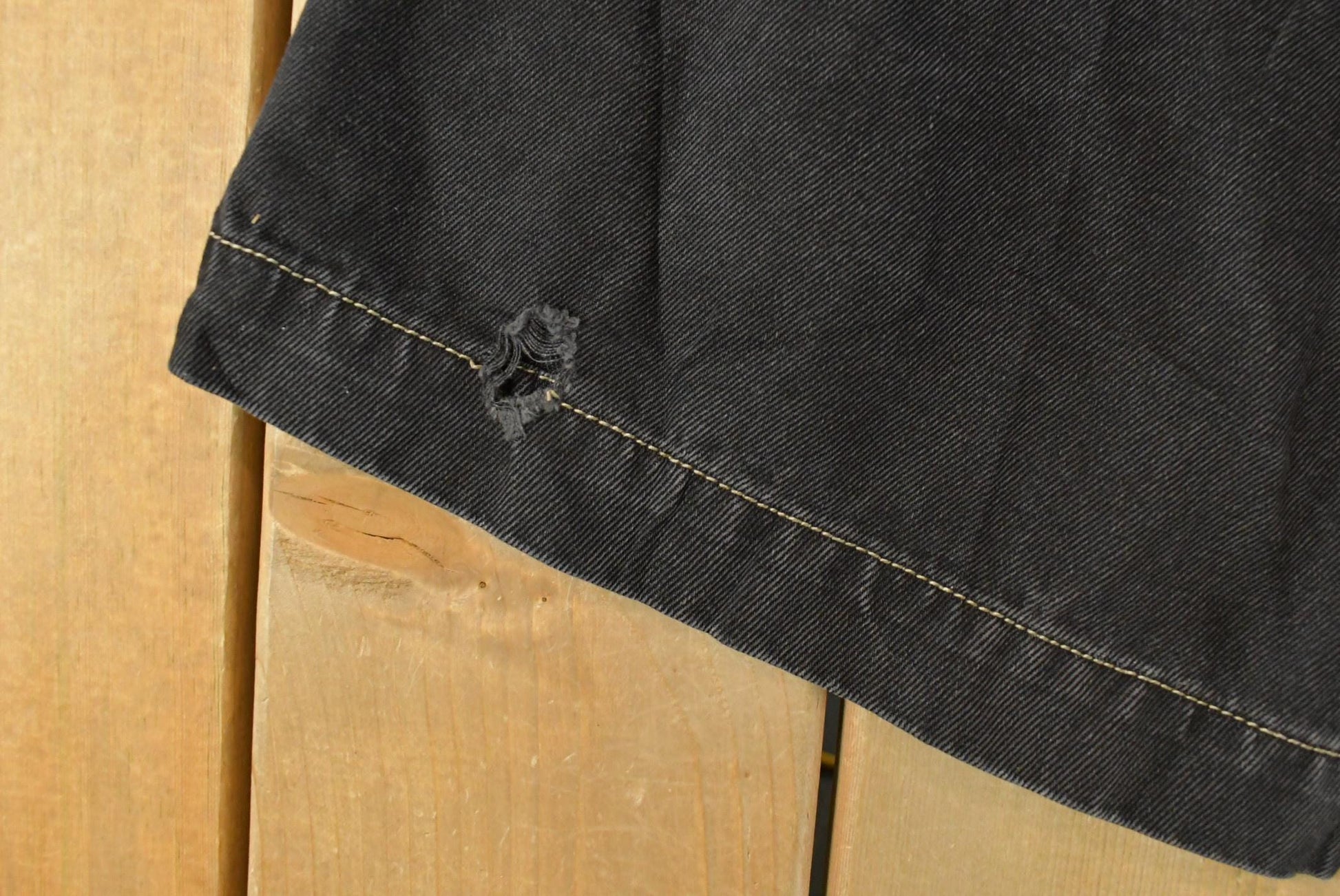 Vintage Y2K JNCO Denim Jean Shorts, Skater Streetwear Men's 28 from propervintagecanada