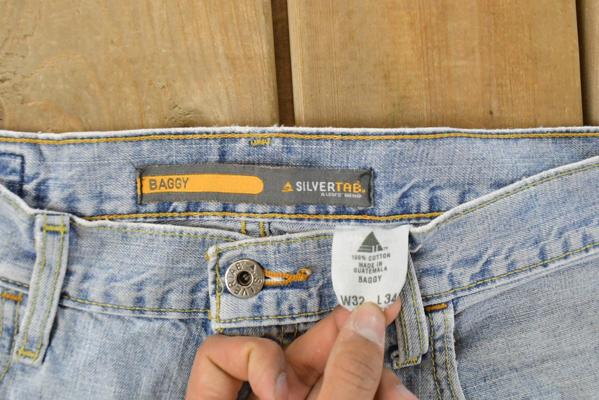 Vintage Y2K Levi Silver Tab Baggy Denim Jeans Men's 32 x 32 from propervintagecanada