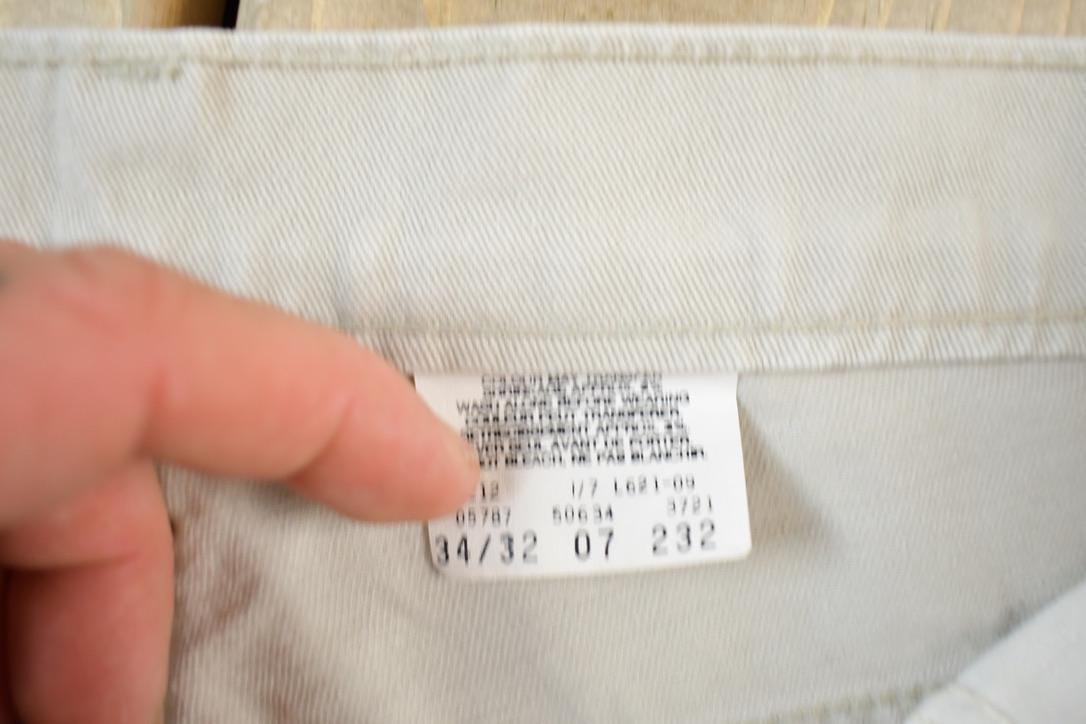 Vintage Y2K Levi Strauss Cream White Tab Denim Jeans Men's 34 x 32 from propervintagecanada