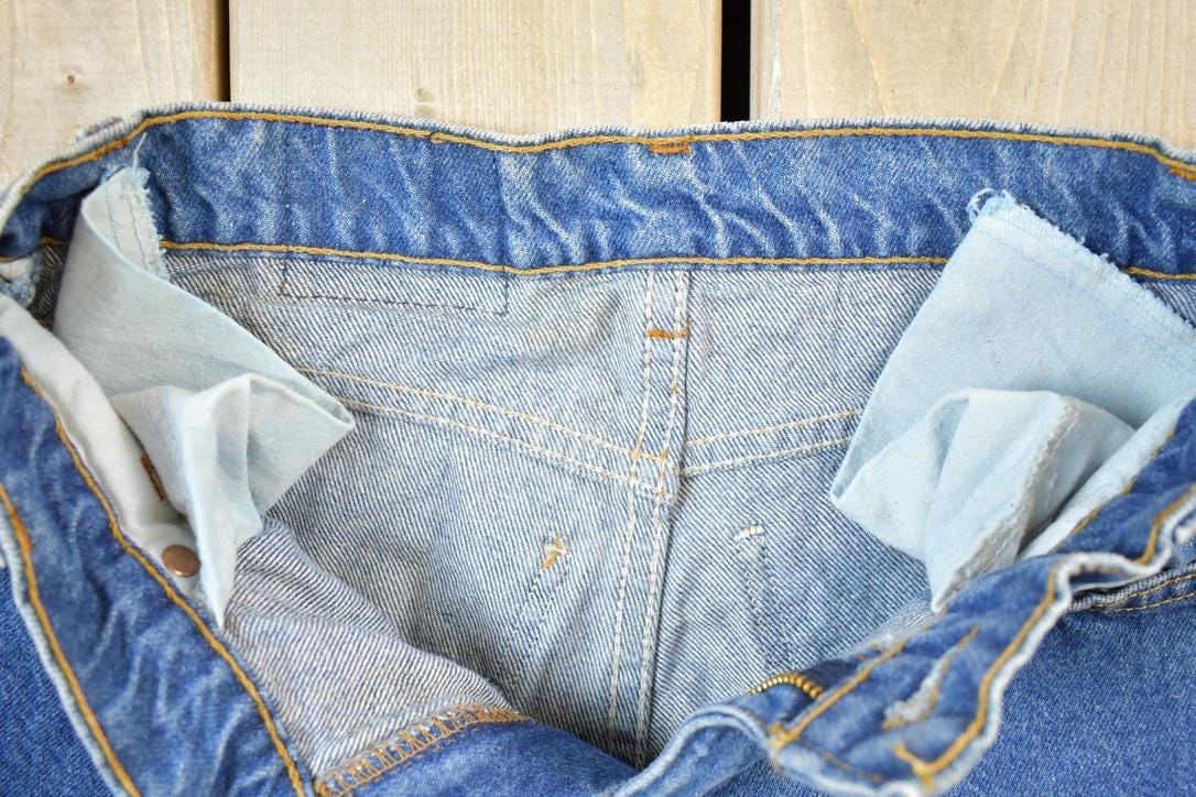 Vintage Y2K Levi Strauss Orange Tab 506 Student Denim Jeans Men's 28 x 30 from propervintagecanada