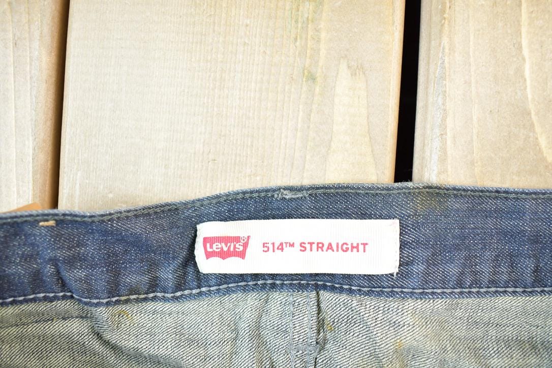 Vintage Y2K Levi Strauss Red Tab 514 Denim Jeans Men's 29 x 29 Made In USA from propervintagecanada