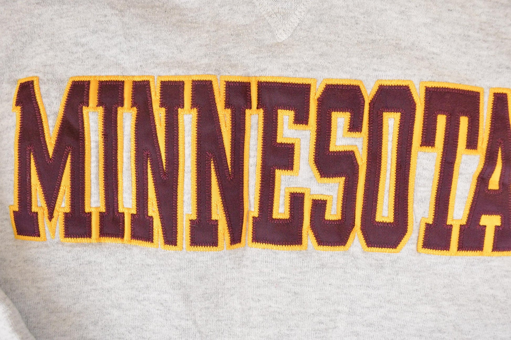 Vintage Y2K Minnesota Embroidered University Hoodie Sweater Mens S from propervintagecanada