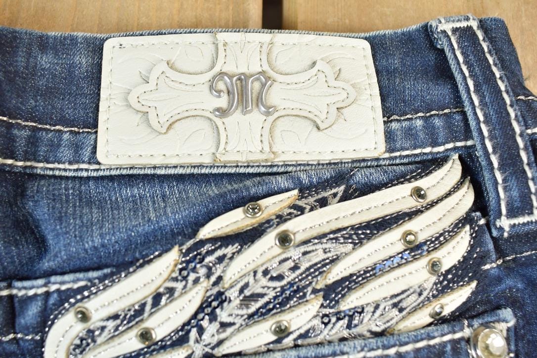 Vintage Y2K Miss Me Angel Wings Bedazzled Mid Rise Jeans Size 26x31 / Mid Rise Jeans / Y2K Style / Embroidered Jeans / 2000s from propervintagecanada