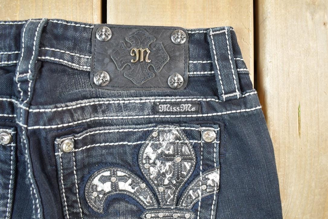 Vintage Y2K Miss Me Bedazzled Blackwash Low Rise Jeans Women's 26 x 33 from propervintagecanada