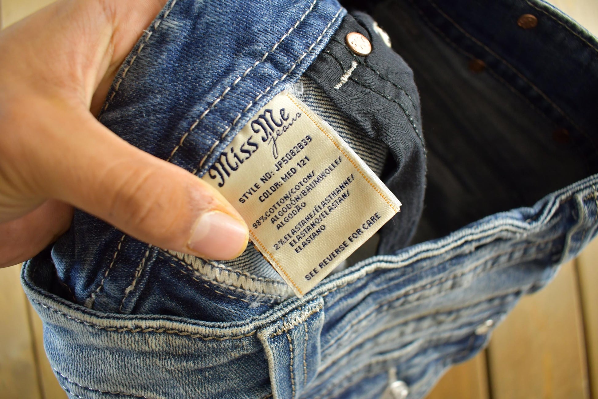 Vintage Y2K Miss Me Bedazzled Bootcut Low Rise Jeans Women's 26 x 33