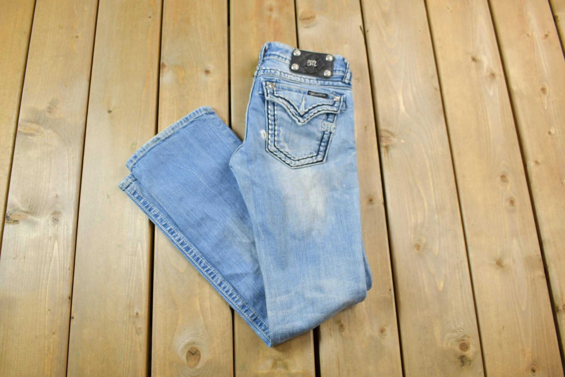 Vintage Y2K Miss Me Bedazzled Cowgirl Western Boot Cut Low Rise Jeans 26x33 / Rhinestone Jeans / 2000s Jeans / Chrome from propervintagecanada