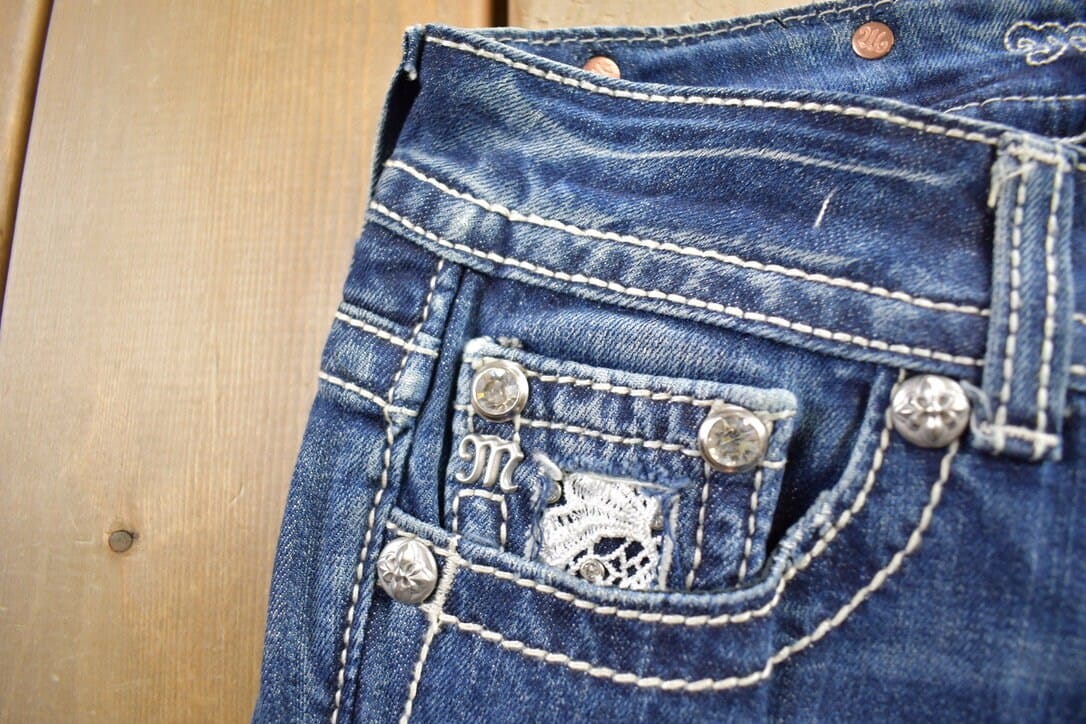 Vintage Y2K Miss Me Bedazzled Cowgirl Western Boot Cut Low Rise Jeans Women's 26 x 33 from propervintagecanada