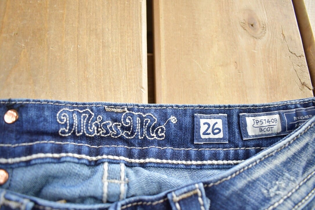 Vintage Y2K Miss Me Bedazzled Cowgirl Western Boot Cut Low Rise Jeans Women's 26 x 33 from propervintagecanada