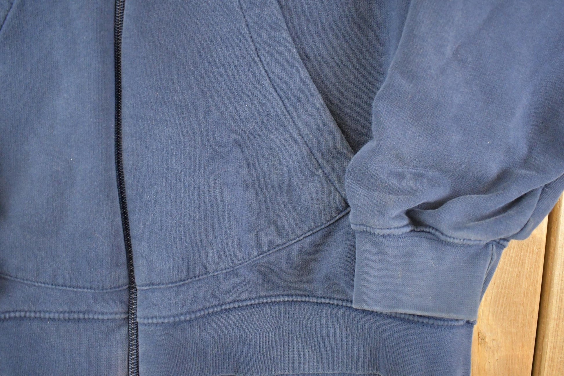 Vintage Y2K Nike Hoodie Full Zip Sweatshirt Men's XL from propervintagecanada