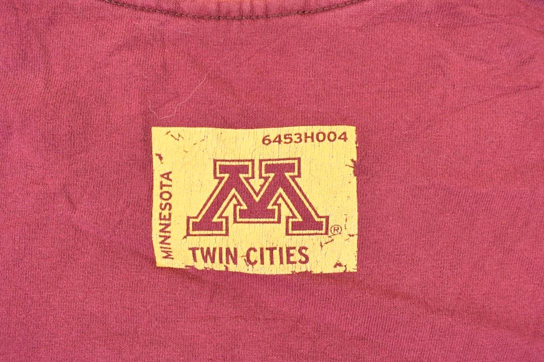 Vintage Y2K Nike Minnesota Golden Gophers Collegiate T-Shirt Men's XXL from propervintagecanada