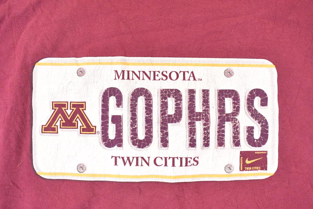 Vintage Y2K Nike Minnesota Golden Gophers Collegiate T-Shirt Men's XXL from propervintagecanada