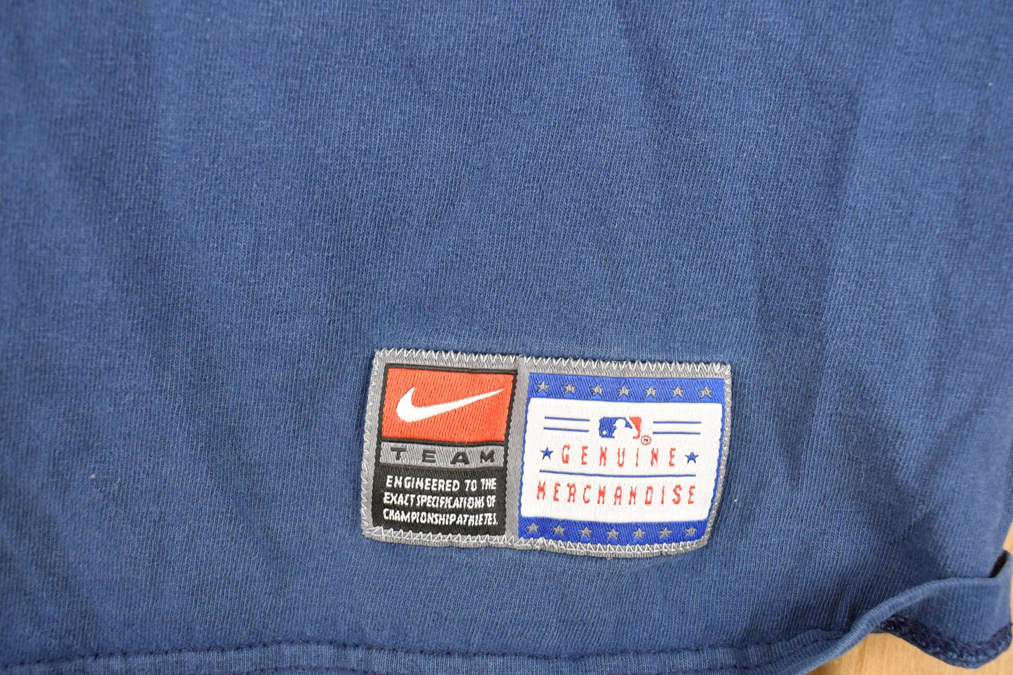 Vintage Y2K Nike Minnesota Twins Centre Scoosh MLB T-Shirt Men's XL from propervintagecanada