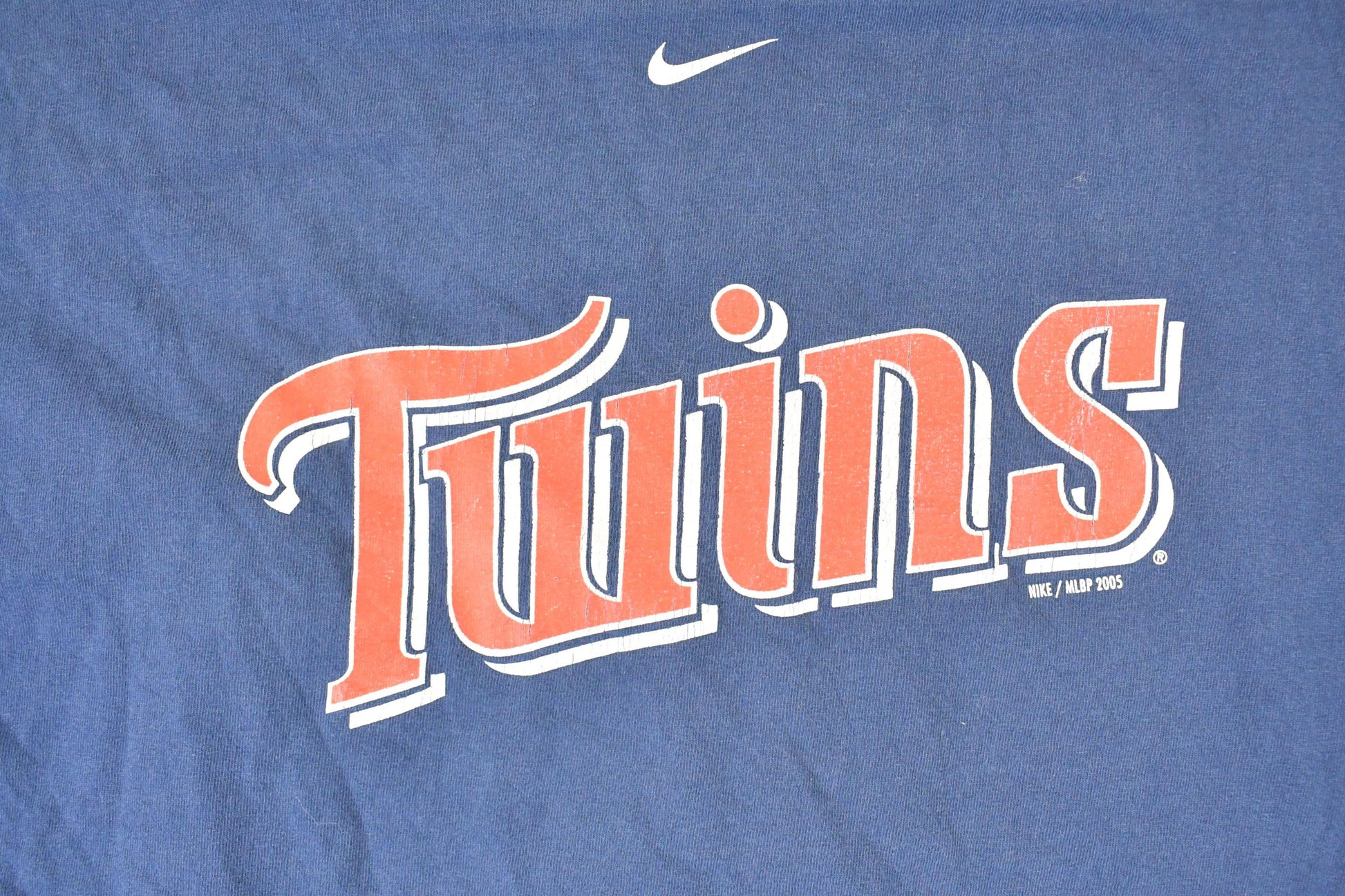 Vintage Y2K Nike Minnesota Twins Centre Scoosh MLB T-Shirt Men's XL from propervintagecanada