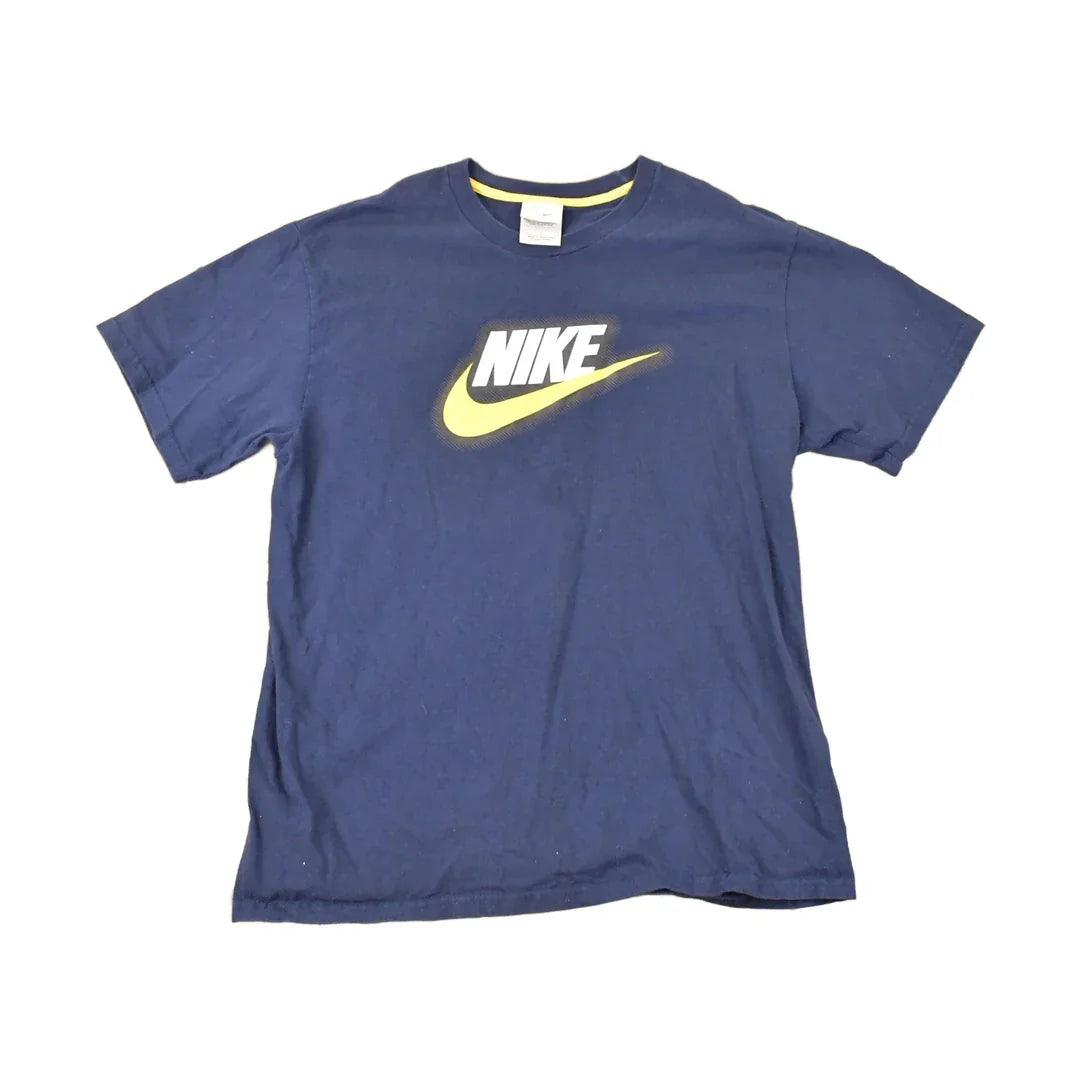 Vintage Y2K Nike T-Shirt Men's M / Swoosh Logo / 2000s Graphic Tee from propervintagecanada