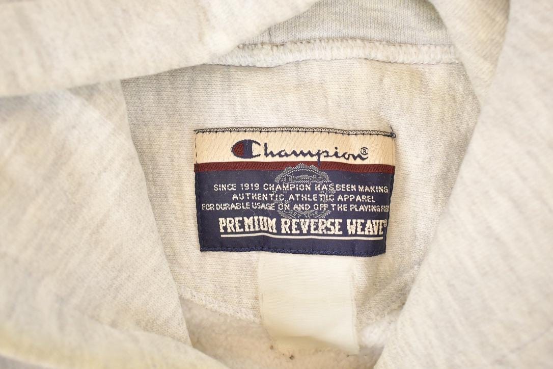Vintage Y2K Premium Champion Reverse Weave Saginaw College Hoodie Sweatshirt Mens XL from propervintagecanada
