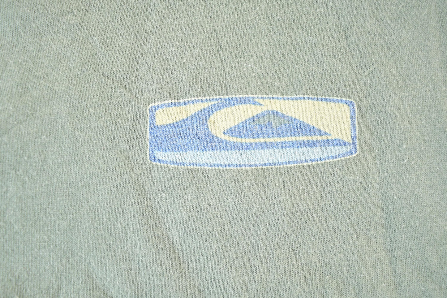 Vintage Y2K Quicksilver Souvenir Surfing T-Shirt Mens L from propervintagecanada