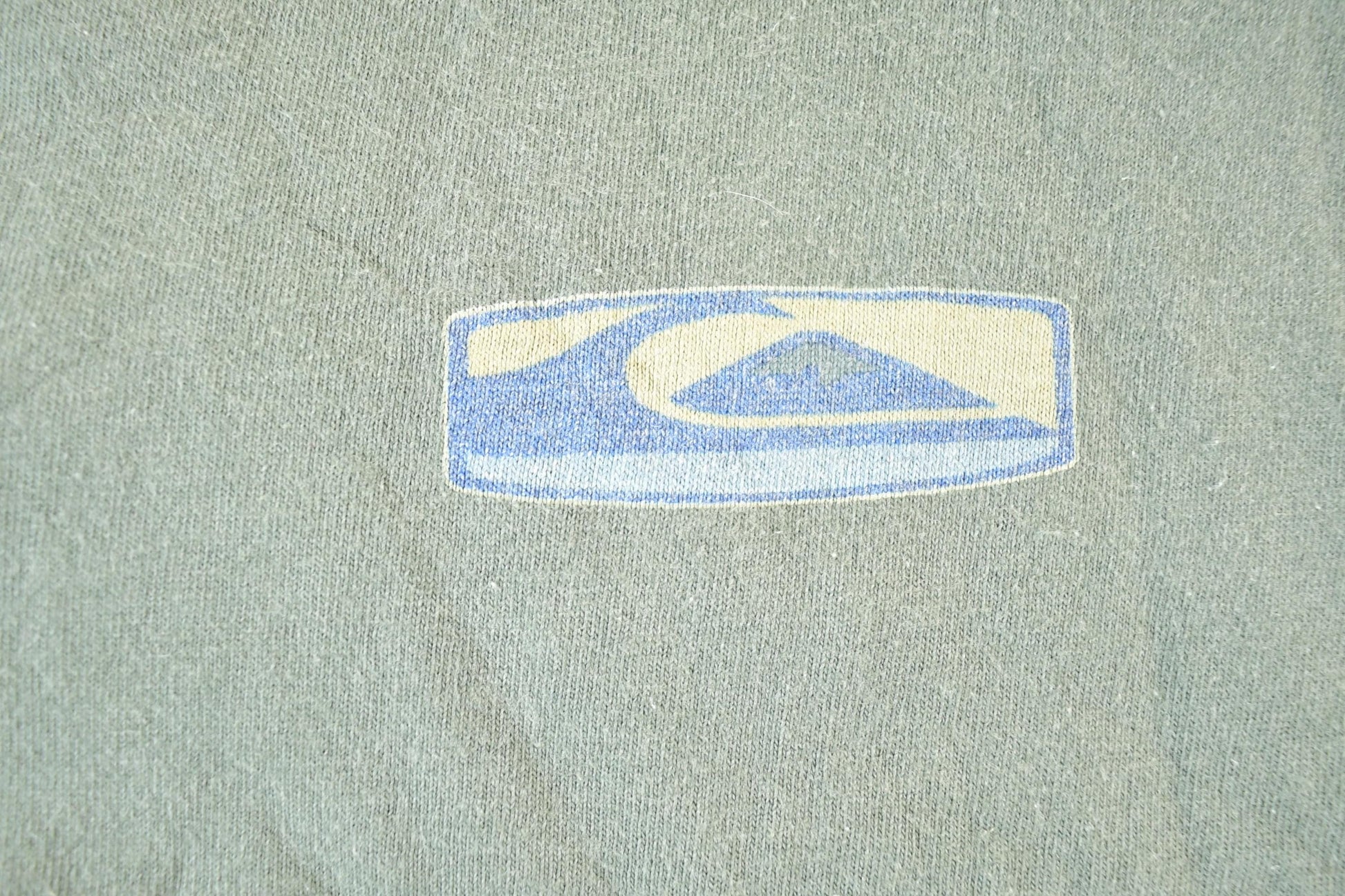 Vintage Y2K Quicksilver Souvenir Surfing T-Shirt Mens L from propervintagecanada