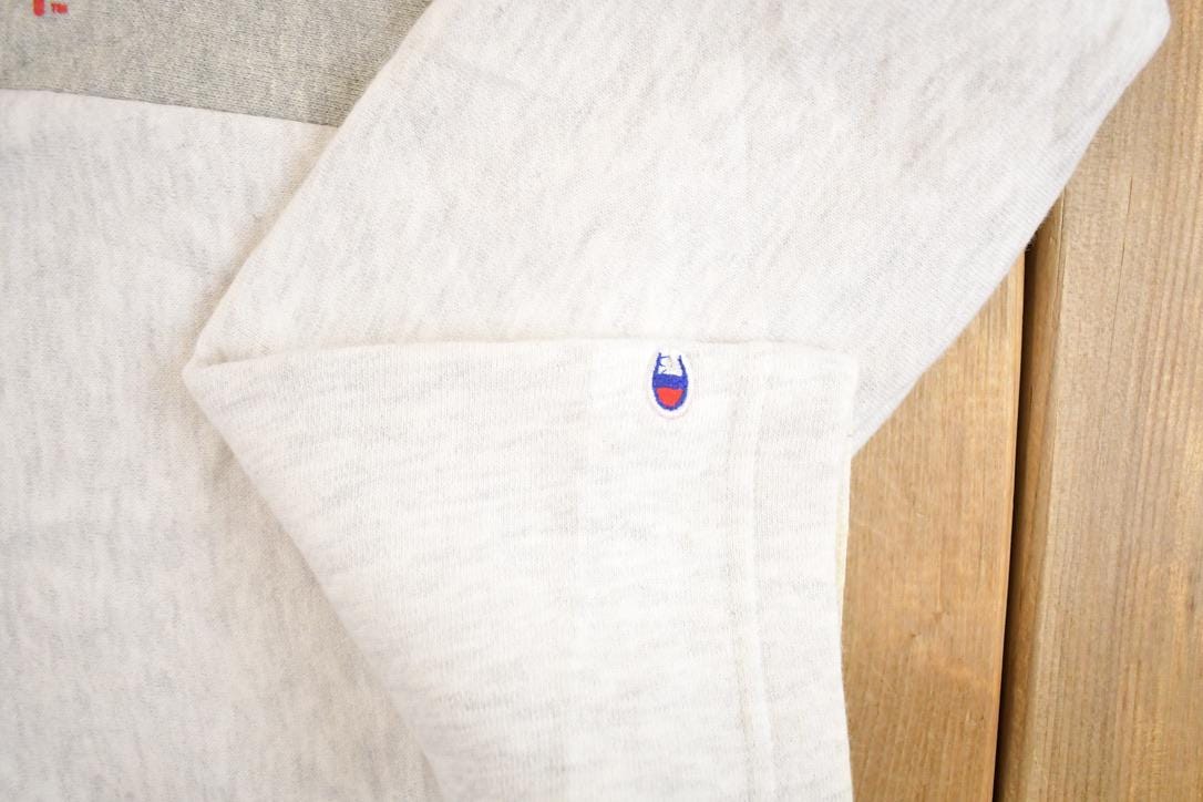 Vintage Y2K Sacred Heart University Champion Reverse Weave Sweatshirt Women's XL Cropped from propervintagecanada